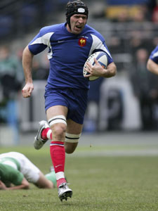 Olivier Magne gallops in for France