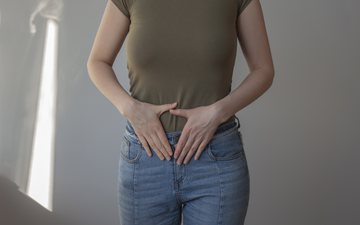 Várias condições podem provocar bolinhas e coceira na região genital - iStock