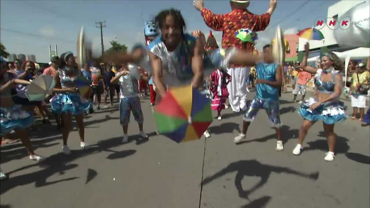 Le frevo, arts du spectacle du Carnaval de Recife