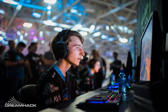 AYYJAYY at DreamHack Dallas 2019 with Rogue