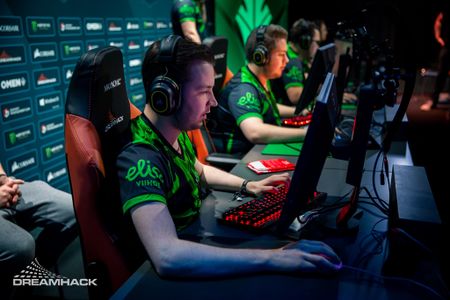 ZOREE at DreamHack Open Rotterdam 2019 with HAVU Gaming