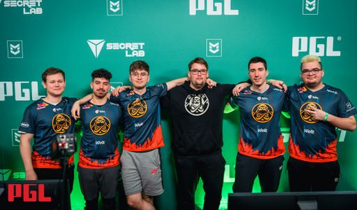 ENCE at PGL Major Antwerp 2022: European RMR B From left to right: Snappi · Spinx · hades · sAw · maden · dycha