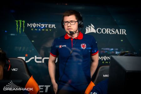 groove coaching Gambit Esports at DreamHack Open Summer 2018