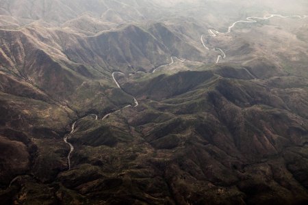 Vue aérienne des montagnes Ngomo entre les lacs Tanganika et Kivu, à la frontière entre le Congo, le Rwanda et le Burundi