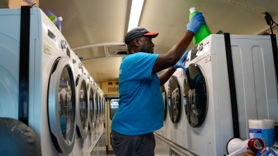 Nicky Crawford in Mobile Laundry Bus 1