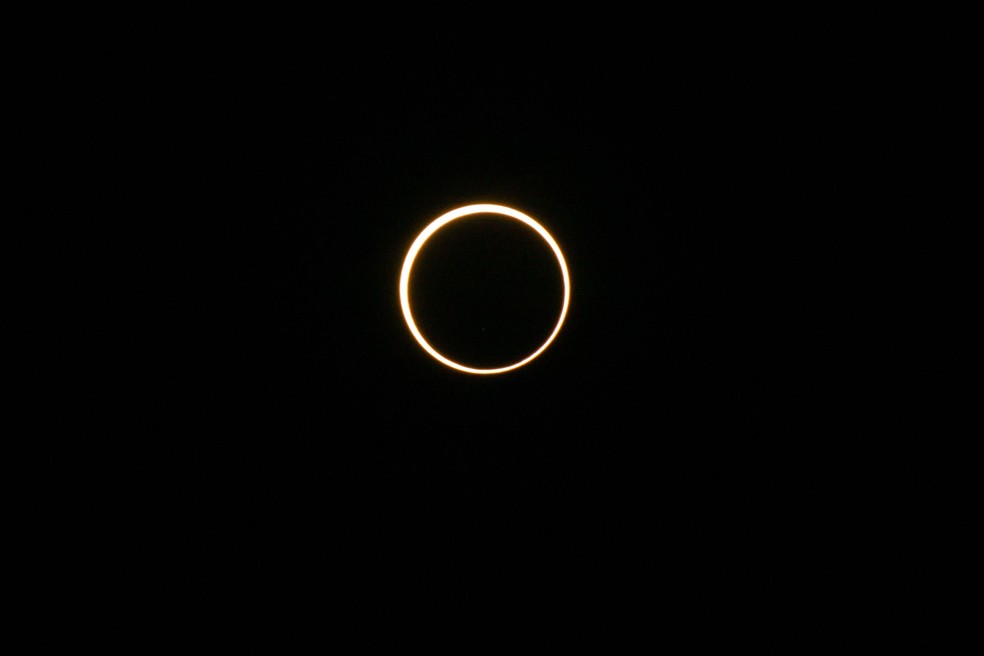 Eclipse solar imagens do fenômeno pelo mundo