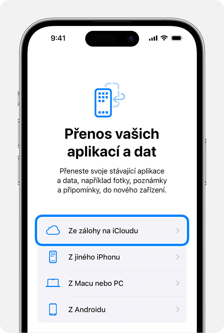 iPhone s vybranou možností Ze zálohy na iCloudu