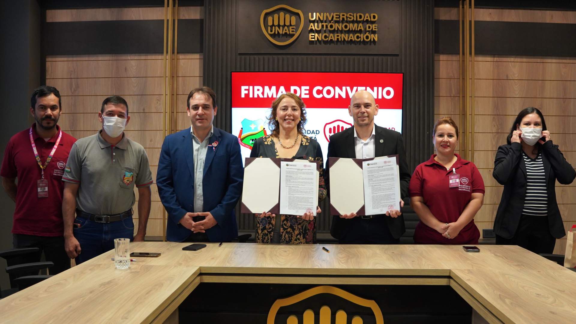 Firma de convenios entre la UNAE y la Municipalidad de Cambyretá