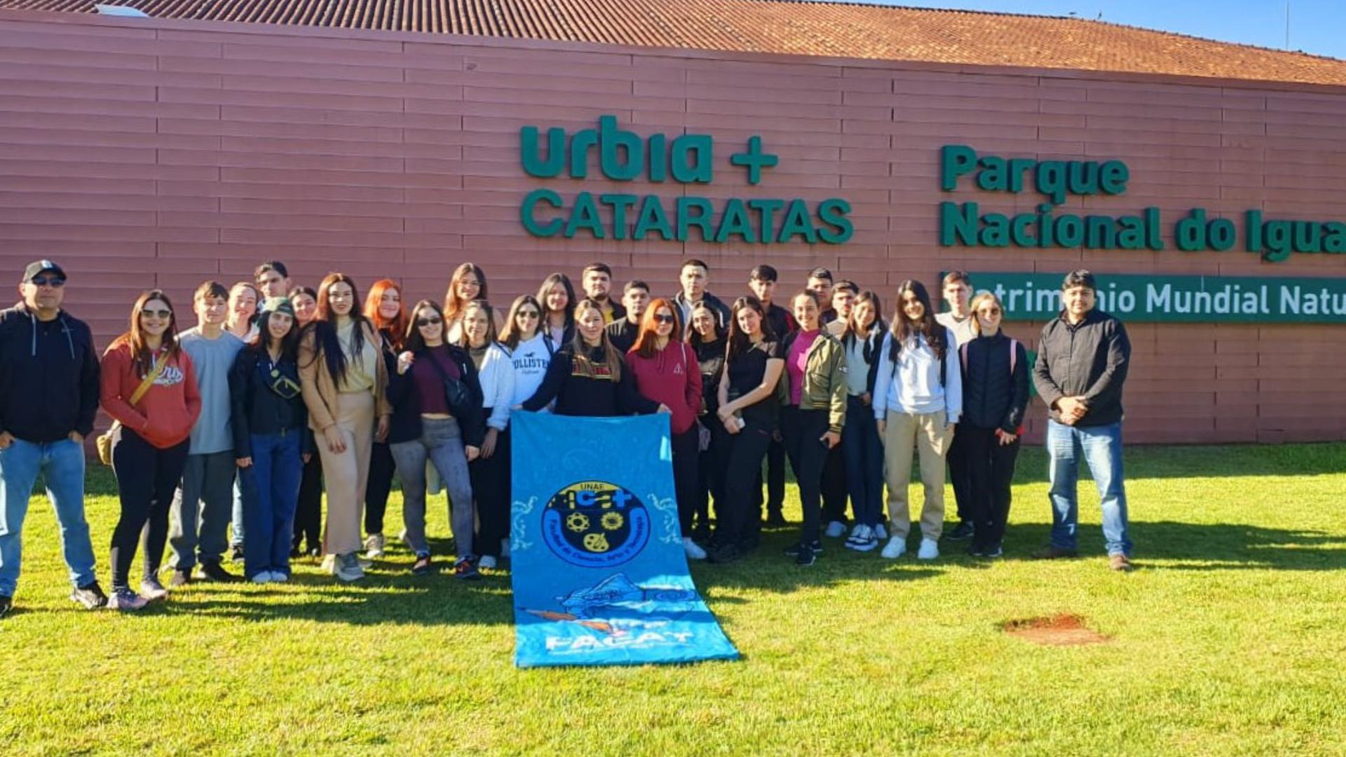 Estudiantes de Arquitectura realizaron una visita académica y del sitio, al Parque Nacional y Arqueológico Iguazú Brasil