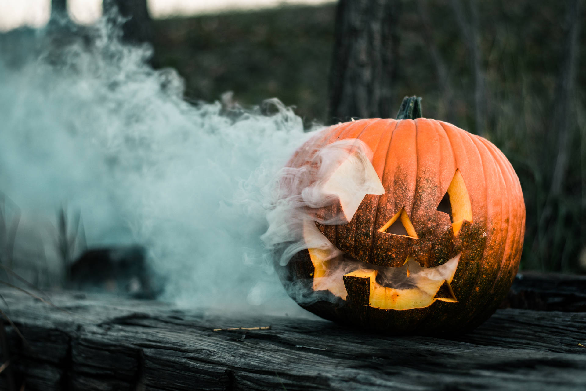 Smoky Pumpkin Halloween Aesthetic Wallpaper