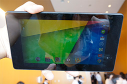 ������#005�Υ���ͥ���/���ܤǤ�Ĥ���ȯ��Ȥʤ��Nexus 7��2013�ˡץե������ȥ���ץ�å���󡣵��ˤʤ���ǽ������å����Ƥ���