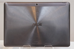 ������#006�Υ���ͥ���/ASUS��Tegra 4��IGZO�վ���10.1�����Android���֥�åȡ�ASUS Pad TF701T�פ�ȯɽ��7��������֥�åȡ�Fonepad 7�פȹ�碌�ƿ��äƤߤ�