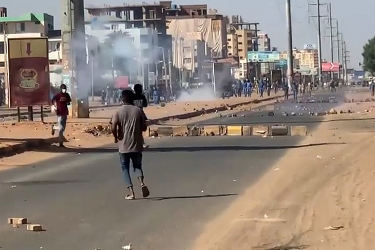 : السودان.. قتلى وجرحى في "مليونية 17 نوفمبر" وأميركا تشترط عودة "الشرعية" لاستئناف الدعم