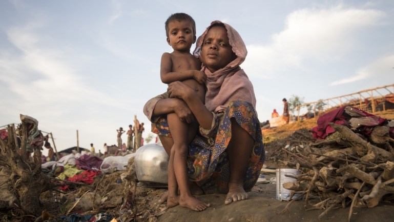 Rohingya Refugees Flood Into Bangladesh