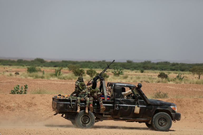 Niger's army soldiers