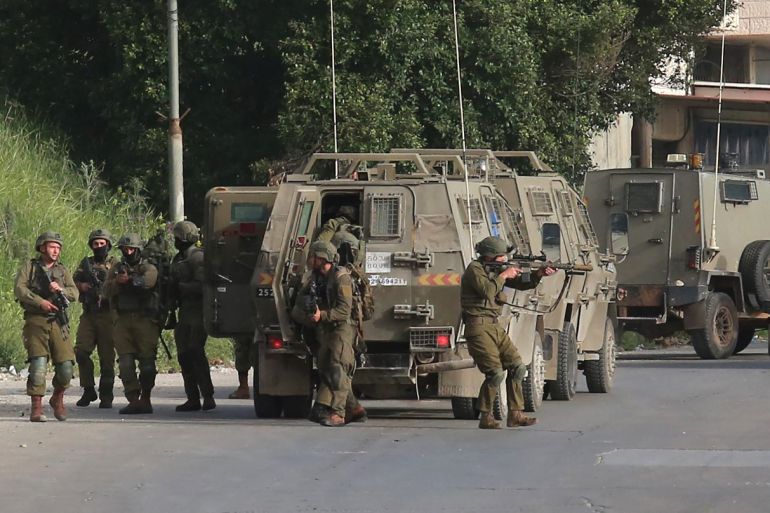 Israeli security officers