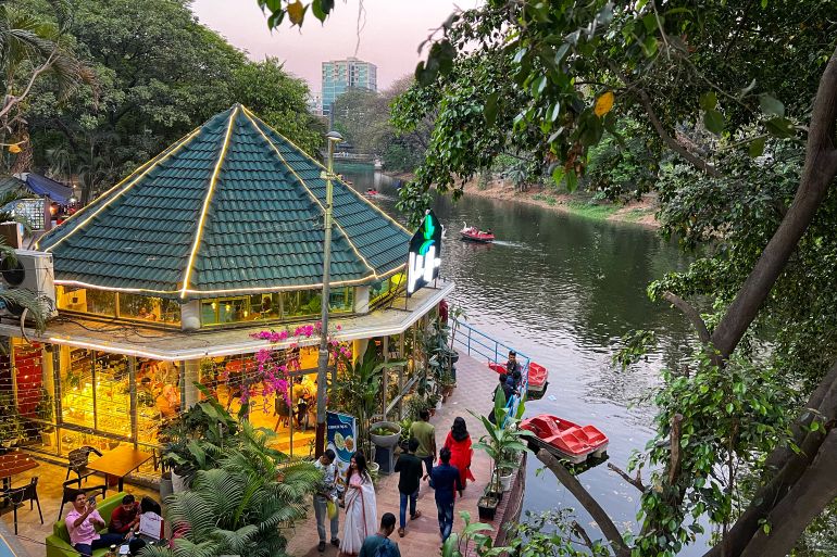 Lakeside at Dhanmondi, another upscale neighbourhood in Dhaka, Bangladesh