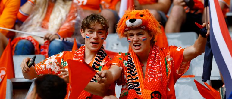 Soccer Football – Euro 2024 – Semi Final – Netherlands v England – Dortmund BVB Stadion, Dortmund, Germany – July 10, 2024 Netherlands fans inside the stadium before the match REUTERS/Piroschka Van De Wouw