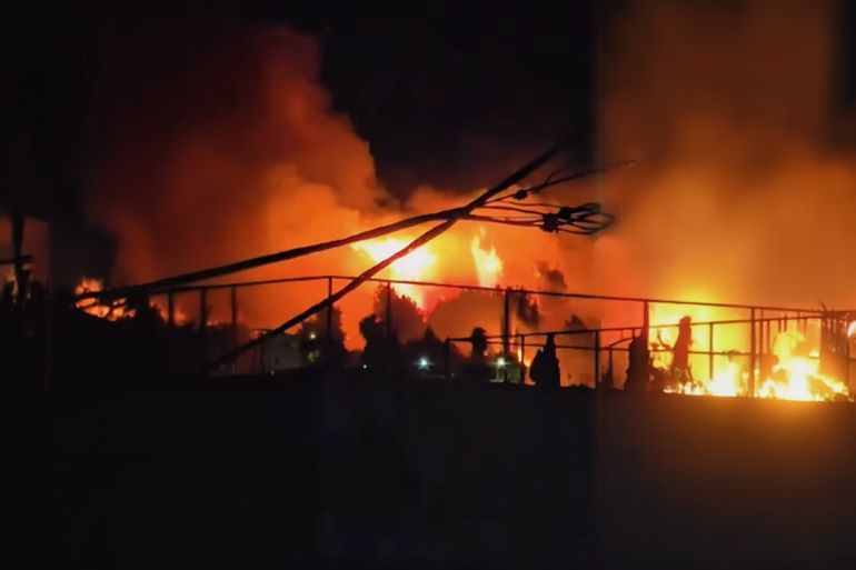 حريق في القدس Quds News Network @QudsNen BREAKING| A large fire has broken out near an Israeli military base east of occupied Jerusalem. https://x.com/QudsNen/status/1805699400238612705