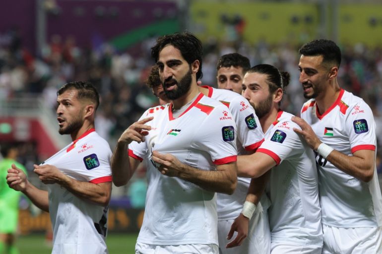 لاعبو المنتخب الفلسطيني في آسيا