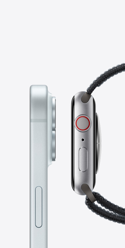 Vue de profil d’un iPhone 15 et d’une Apple Watch Series 9 côte à côte.