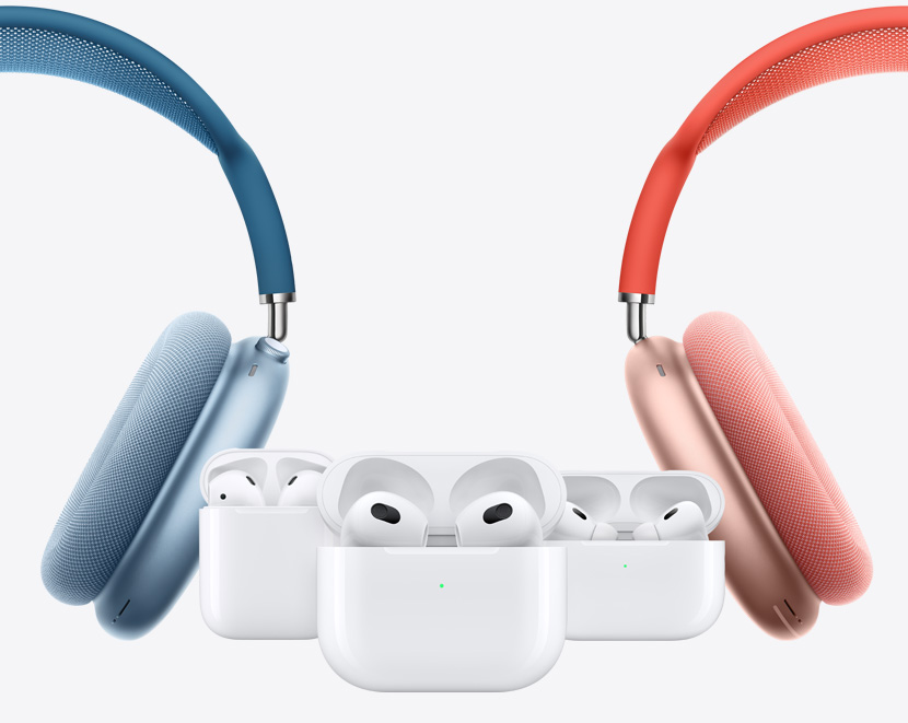 兩部 AirPods Max 圍繞著 AirPods 第二代、AirPods 第三代和 AirPods Pro 第二代。