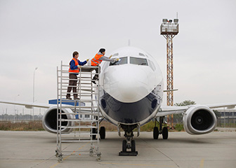 Aircraft and avionics equipment mechanics and technicians