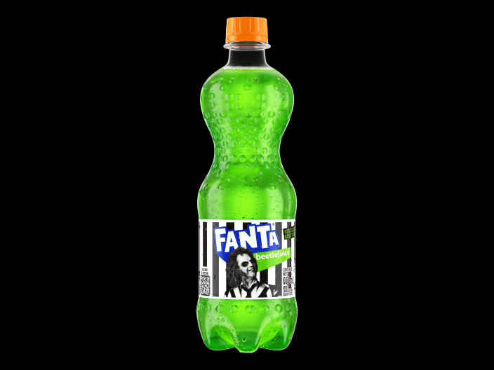 Botella de Fanta Beetlejuice de 500 ml sabor misterio con Beetlejuice en la botella.