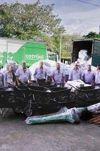 A Cotrijal doou mais de 40 toneladas em alimentos, itens de limpeza, camas e colchões