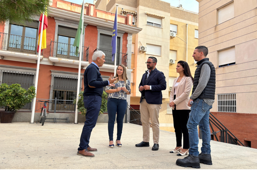 Diputación y Cooperativas Agro-alimentarias impulsan la implantación de sistemas de alertas en caminos rurales e invernaderos