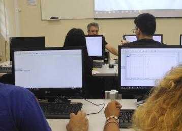 Aula no Departamento de Geofísica (foto: Acervo IAG)