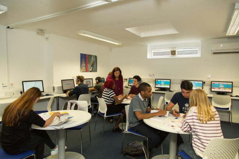 Kaplan English School Cambridge - Photo Gallery 8