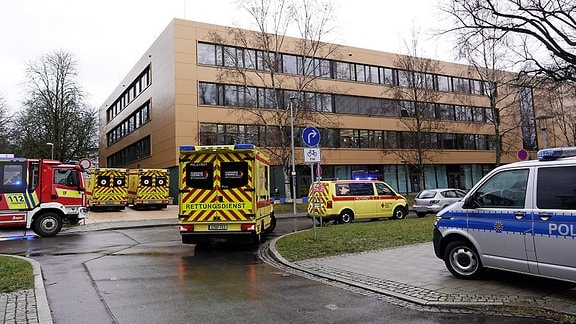 Großeinsatz Chemnitzer Oberschule ABC-Einsatz