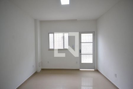 Sala de casa para alugar com 2 quartos, 68m² em Heliópolis, Belford Roxo