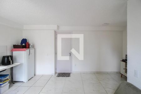 Sala de apartamento para alugar com 2 quartos, 48m² em Parque Sao Vicente, Belford Roxo