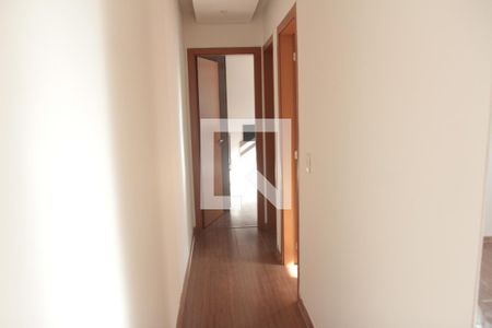 Corredor de apartamento para alugar com 2 quartos, 48m² em Castelo, Belo Horizonte