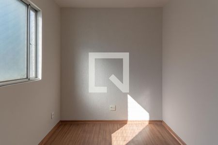 Quarto 2 de apartamento para alugar com 2 quartos, 45m² em Indaiá, Belo Horizonte