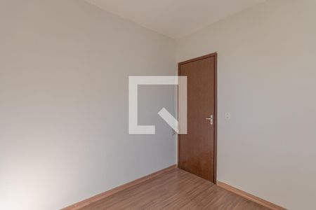 Quarto 2 de apartamento para alugar com 2 quartos, 45m² em Indaiá, Belo Horizonte