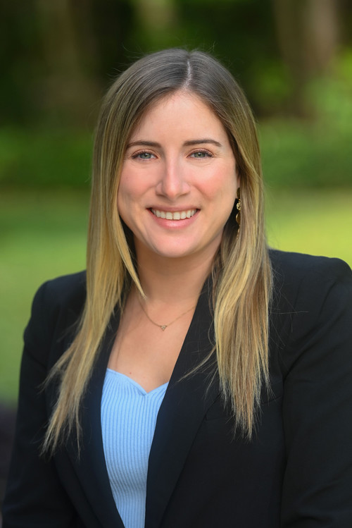 Headshot of Catherine Weiser