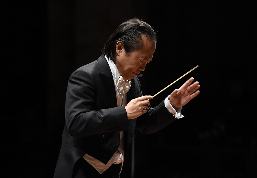 Scott Yoo Conducting