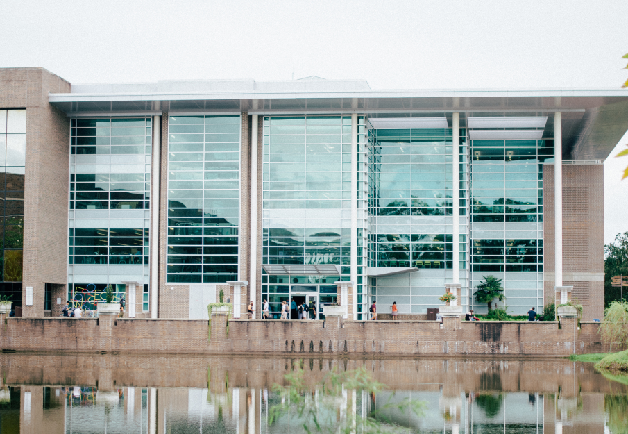 UNF Thomas G. Carpenter Library