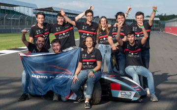 Gran éxito de UPM Racing en Silverstone