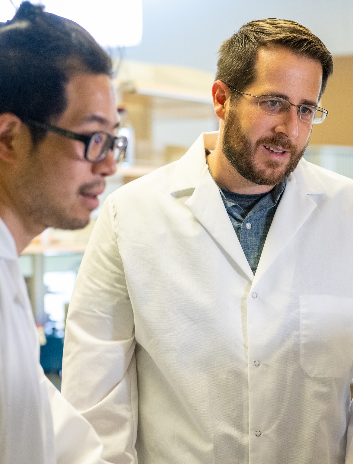 Professor Jason McLellan’s (right) and one of his graduate students in the lab