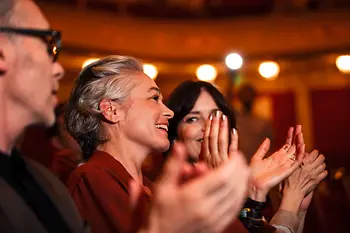 Pubblico che applaude alla Wiener Konzerthaus 