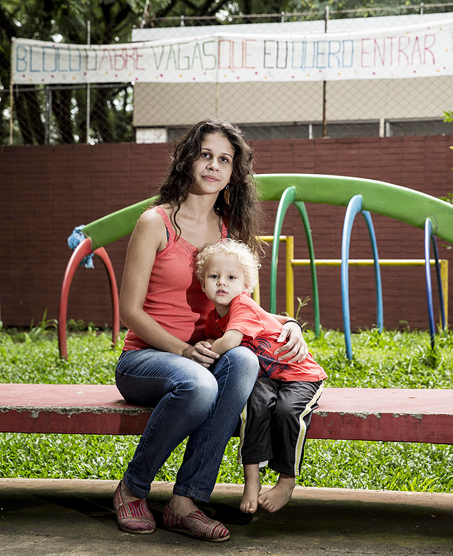 Daniele Santana leva o filho Francisco para as aulas na USP