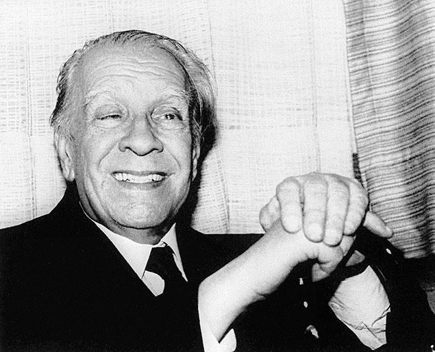 Literatura: o escritor argentino, Jorge Luis Borges, em seu quarto de hotel na Cidade do M�xico, no M�xico. *** (FILE) Picture taken on August 22, 1981 of Argentine author Jorge Luis Borges in his Mexico City hotel room. Borges usually goes into seclusion on his birthday, but the nearly blind author will be awarded 25 August Mexico's Ollin Yoliztli literature prize by President Jose Lopez Portillo. AFP UPI PHOTO SABETTA