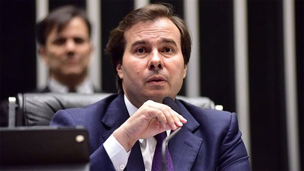 BBC. Repatria��o de recursos n�o declarados: fim do prazo provoca correria em bancos su��os. O presidente da C�mara, Rodrigo Maia (DEM-RJ), ensaiou votar mudan�as na lei 