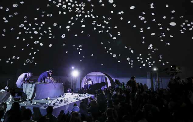 Programa Blendy Dome VJ em a��o, durante performance no museu MoMa PS1, em 2016