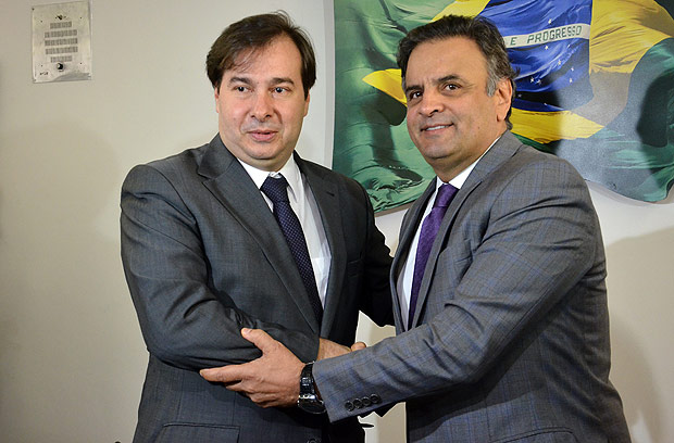 O novo presidente da C�mara, Rodrigo Maia (DEM-RJ) agradece o senador A�cio Neves pelo apoio