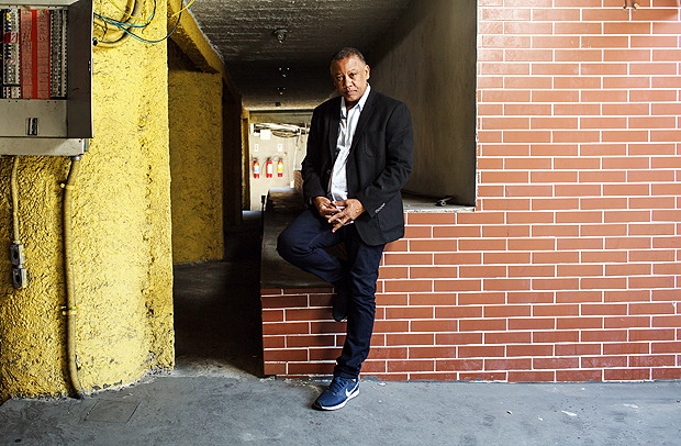 Rio de Janeiro, Rj, BRASIL. 20/09/2017; Retrato de Celso Athayde um dos fundadores do partido Frente Favela Brasil. ( Foto: Ricardo Borges/Folhapress)